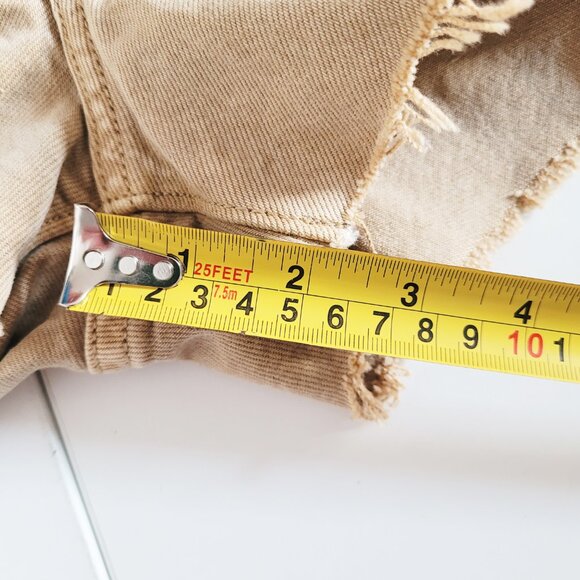 Levi's 501 High Rise Shorts in Beige Tan 56327-0399 BNWT - Size 27 - Picture 13 of 13